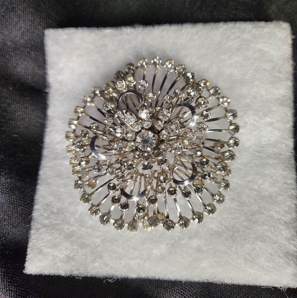 Vintage Rhinestone Brooch - Picture 2 of 4